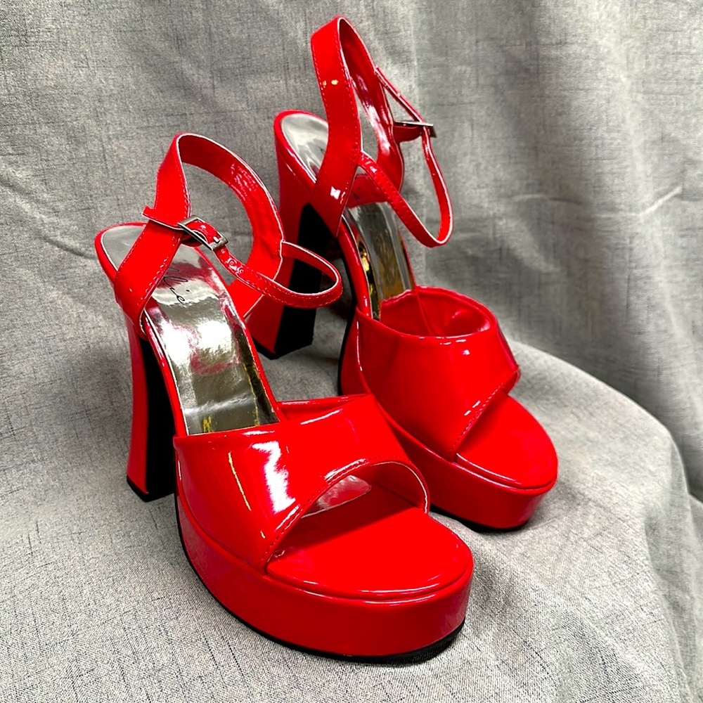 Ellie Red Platform Heeled Sandal Size 10